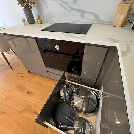 Mit Seeblick, 6 In Apartment
