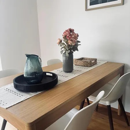 Mit Seeblick, 6 In Apartment