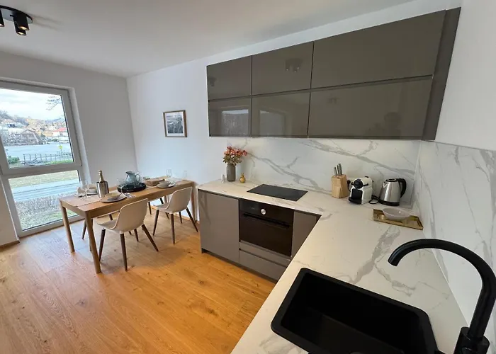 Mit Seeblick, 6 In Apartman Reifnitz